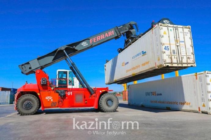 Экспорт Казахстана достиг 99-месячного рекорда в мае